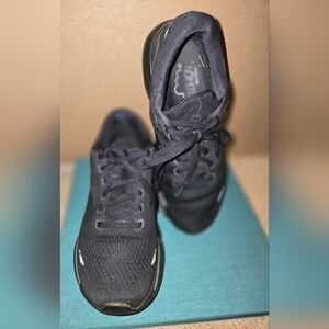 Brooks Sneakers